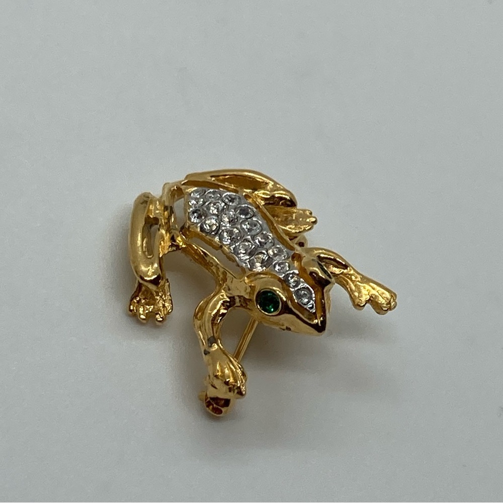 Vtg Green & White Rhinestone Gold Tone Metal Mini Frog Toad Brooch | .9” x .8” - Picture 2 of 9